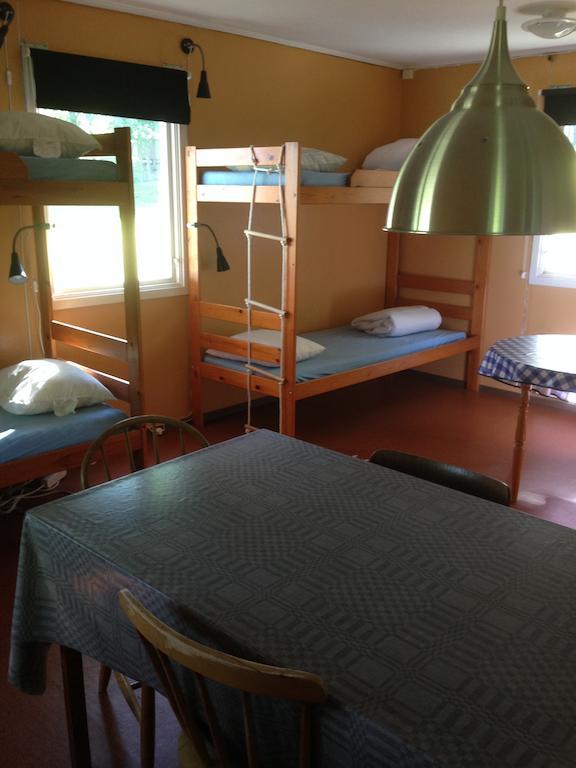 Hotel Sjölunda Semesterby Lidköping Zimmer foto